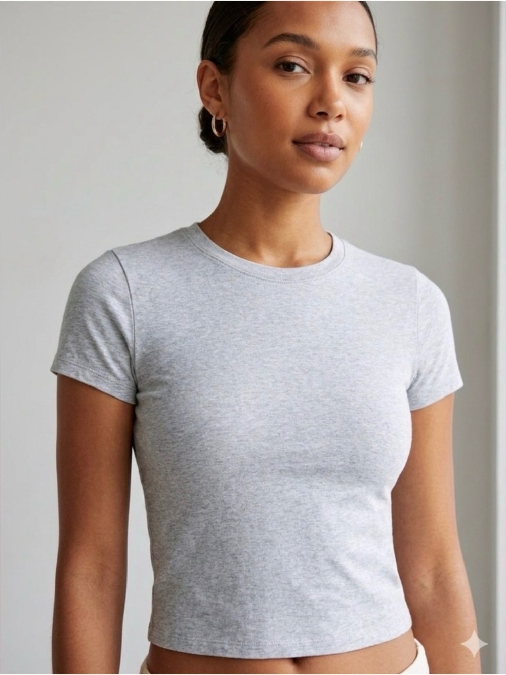Abercrombie & Fitch Heather Grey
A&F Essentials Baby Tee